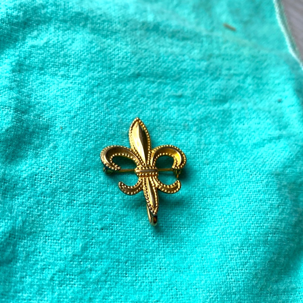 Fleur De Lis Brooch 12K GF